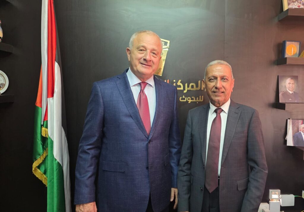 السفير الروسي لدى دولة فلسطين يبحث مع رئيس المركز الفلسطيني للبحوث والدراسات الاستراتيجية آخر المستجدات السياسية والميدانية